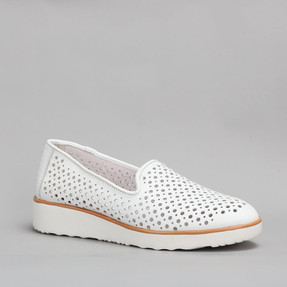 Austin II - White - CC Resorts