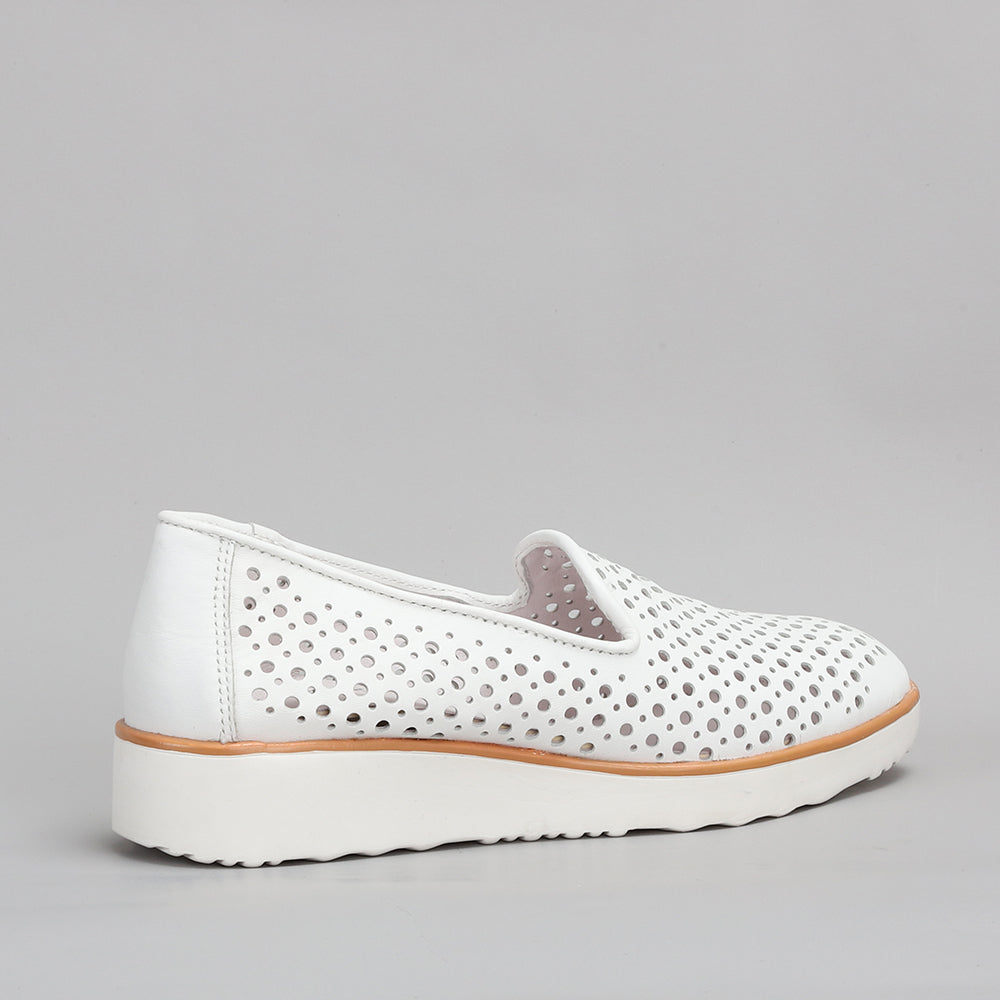 Austin II - White - CC Resorts