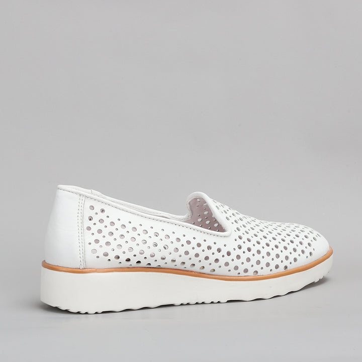 Austin II - White - CC Resorts