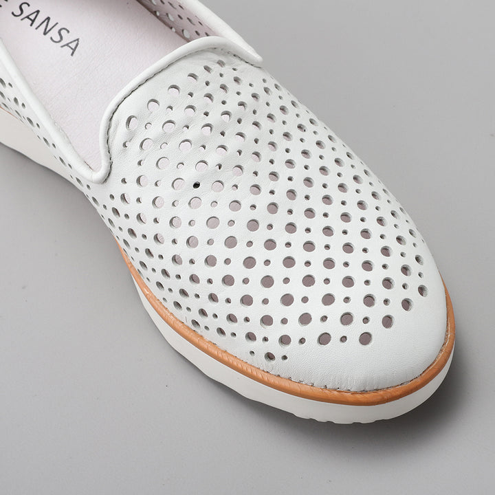 Austin II - White - CC Resorts