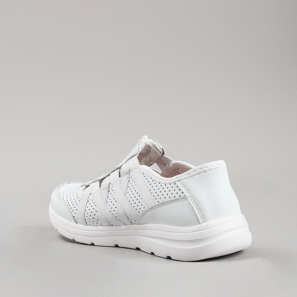 Callum - White