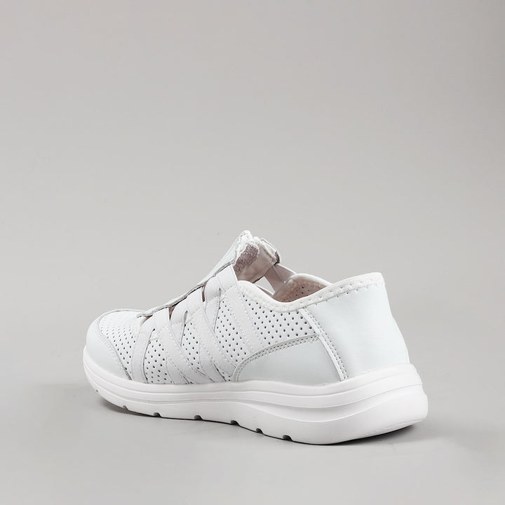 Callum - White