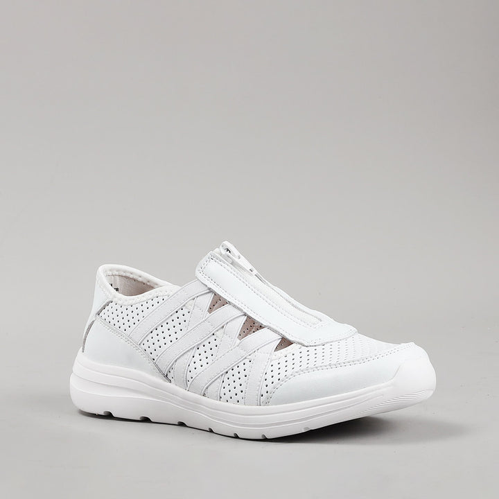 Callum - White