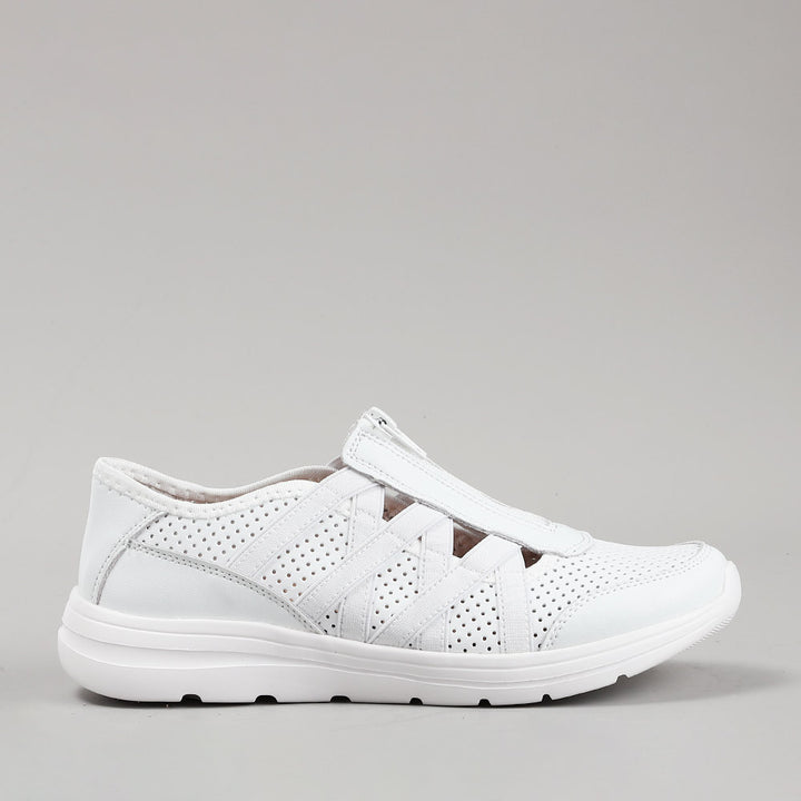 Callum - White