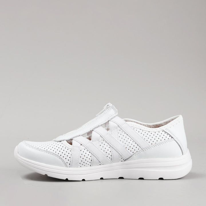 Callum - White