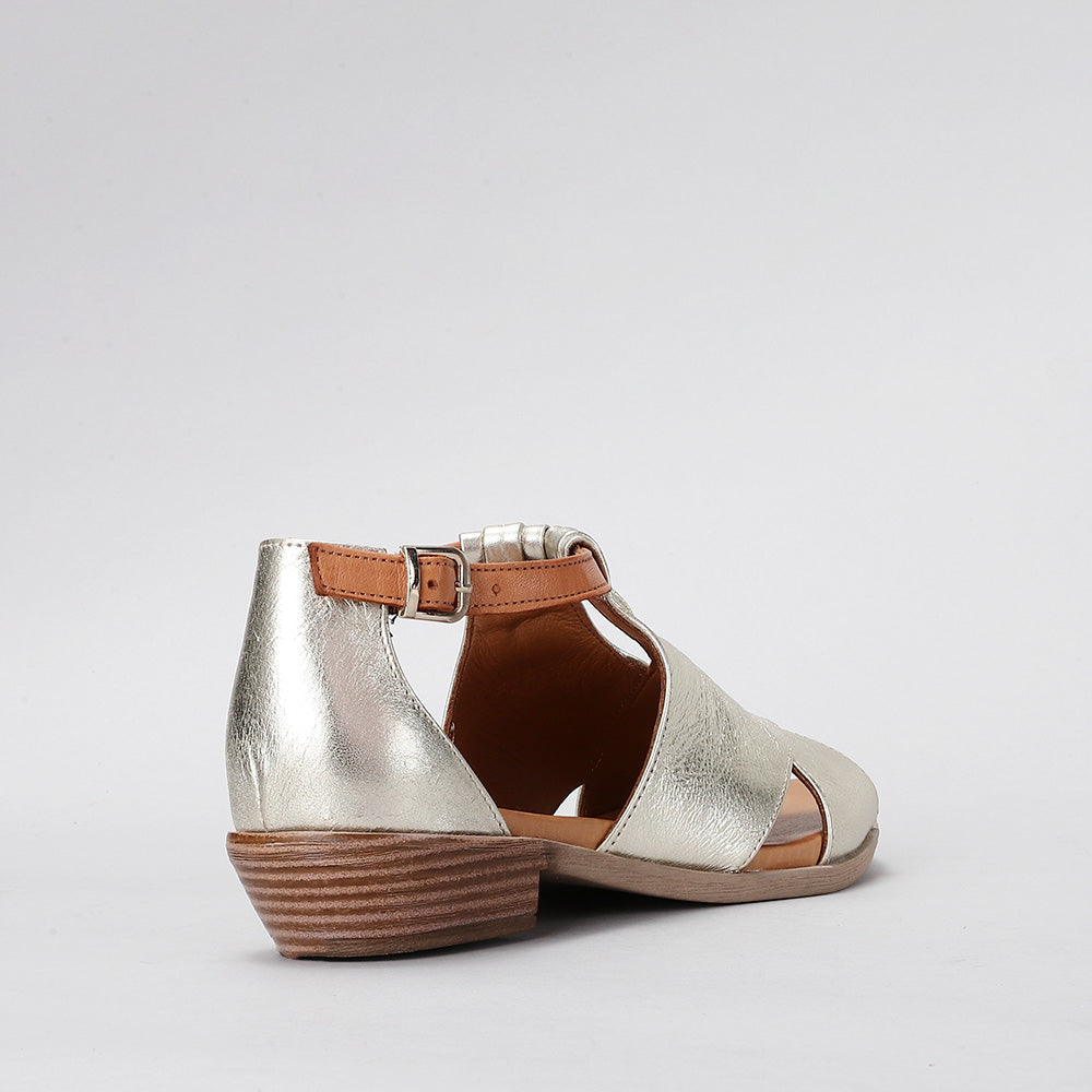 Digby - Gold Tan - LE SANSA