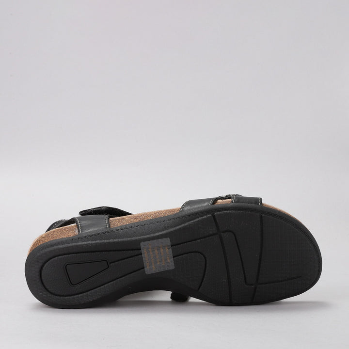 Ferro - Black - CC Resorts