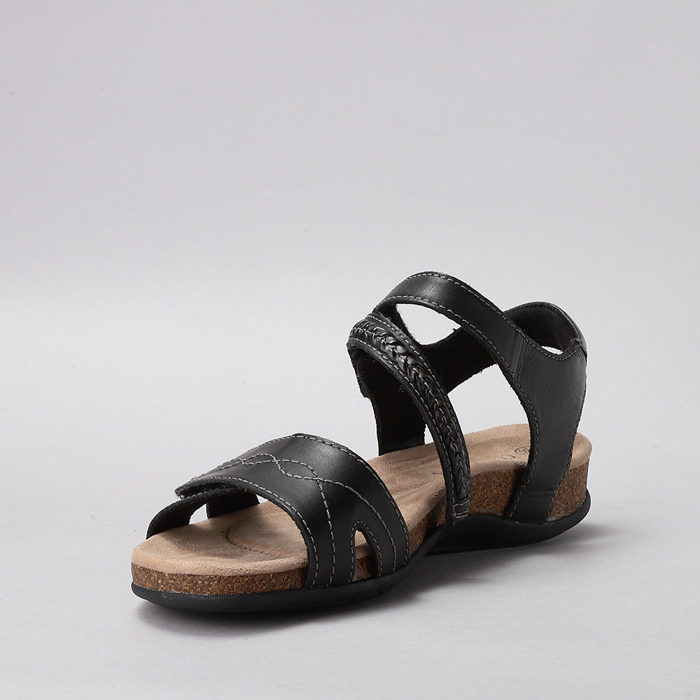 Ferro - Black - CC Resorts