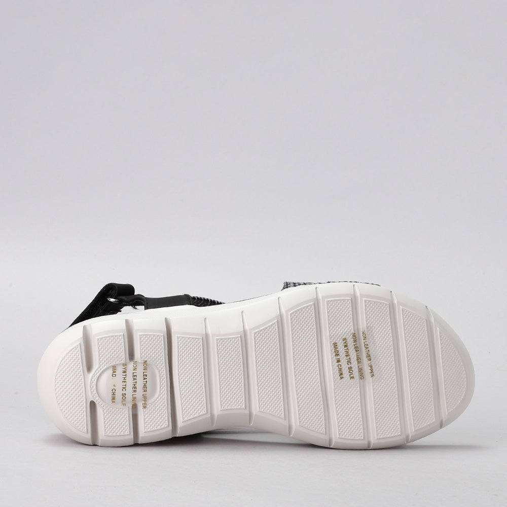 Flyta - Black Multi - CC Resorts