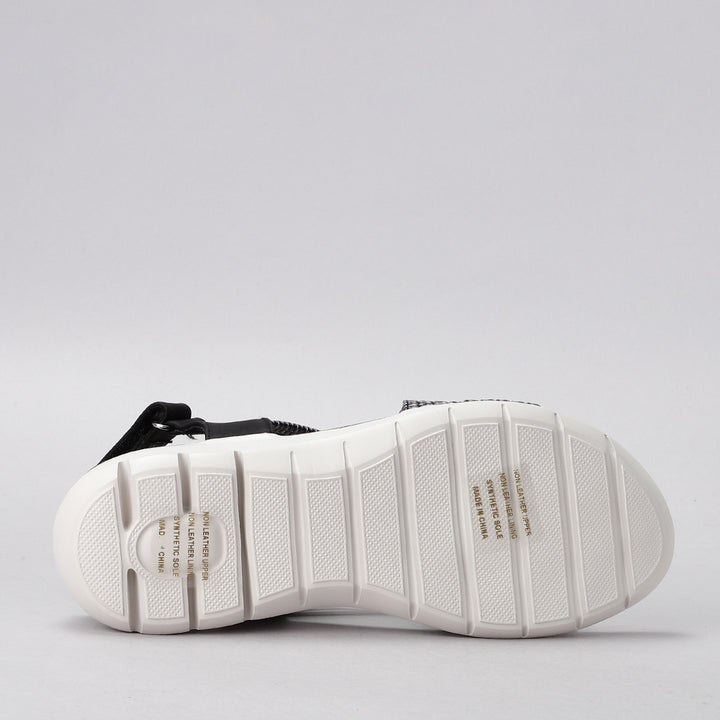 Flyta - Black Multi - CC Resorts