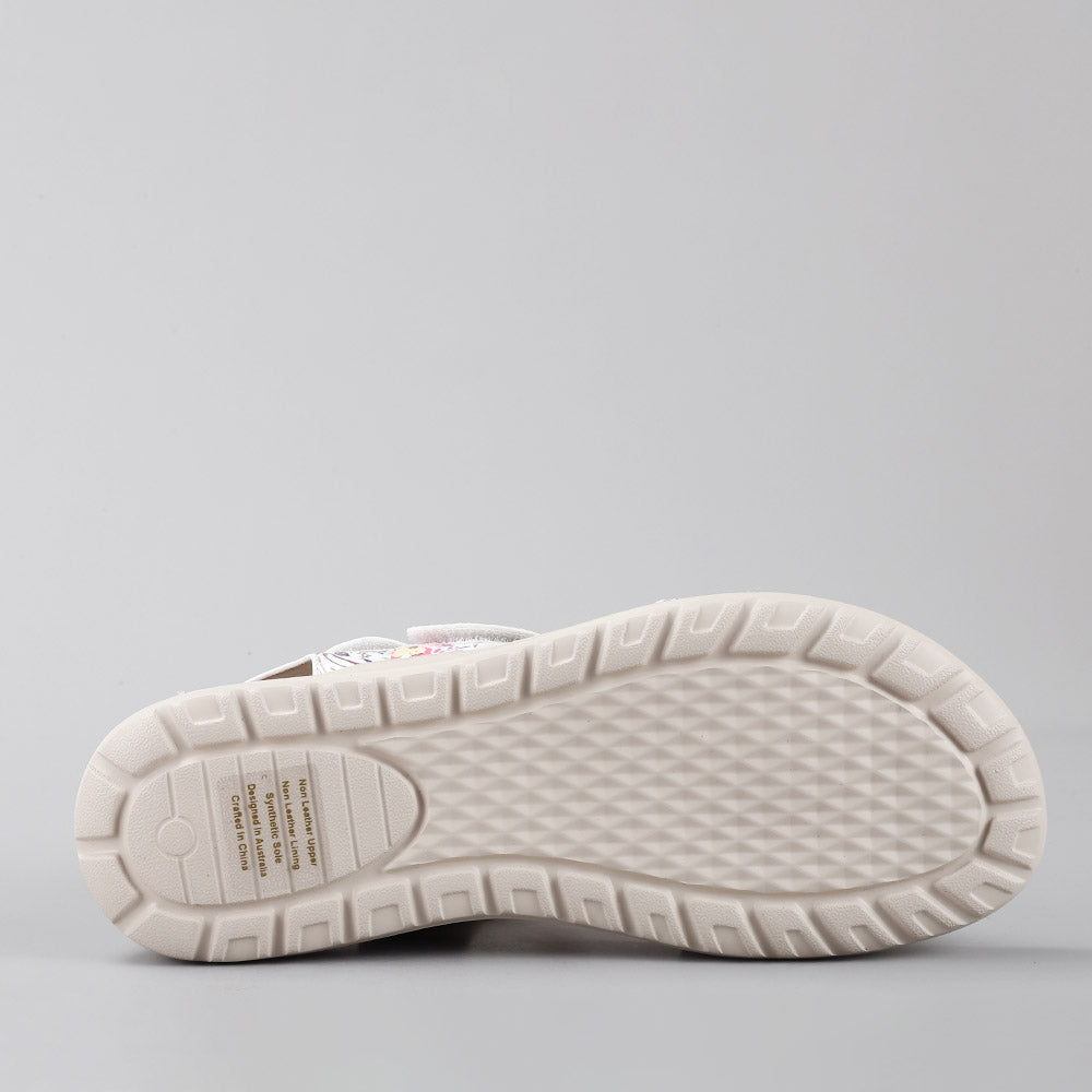 Pershing - White Floral