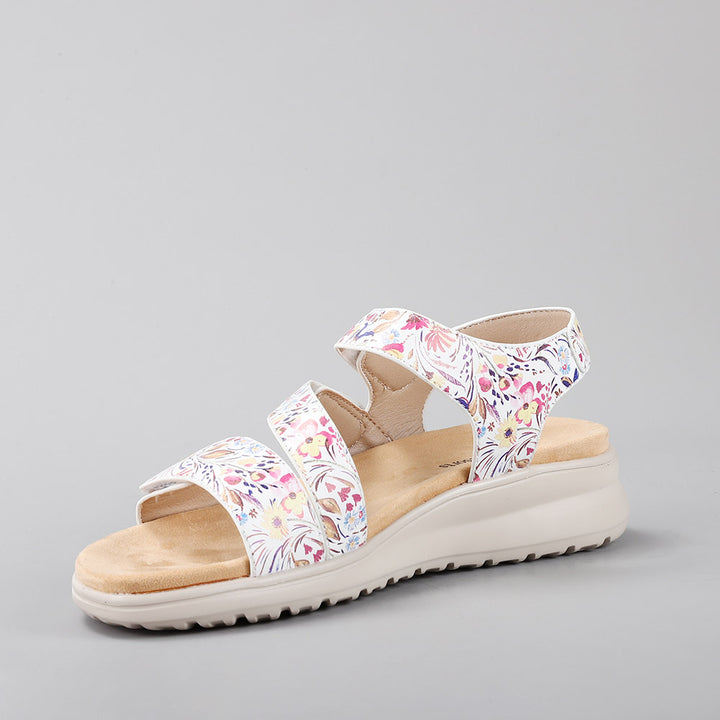 Pershing - White Floral