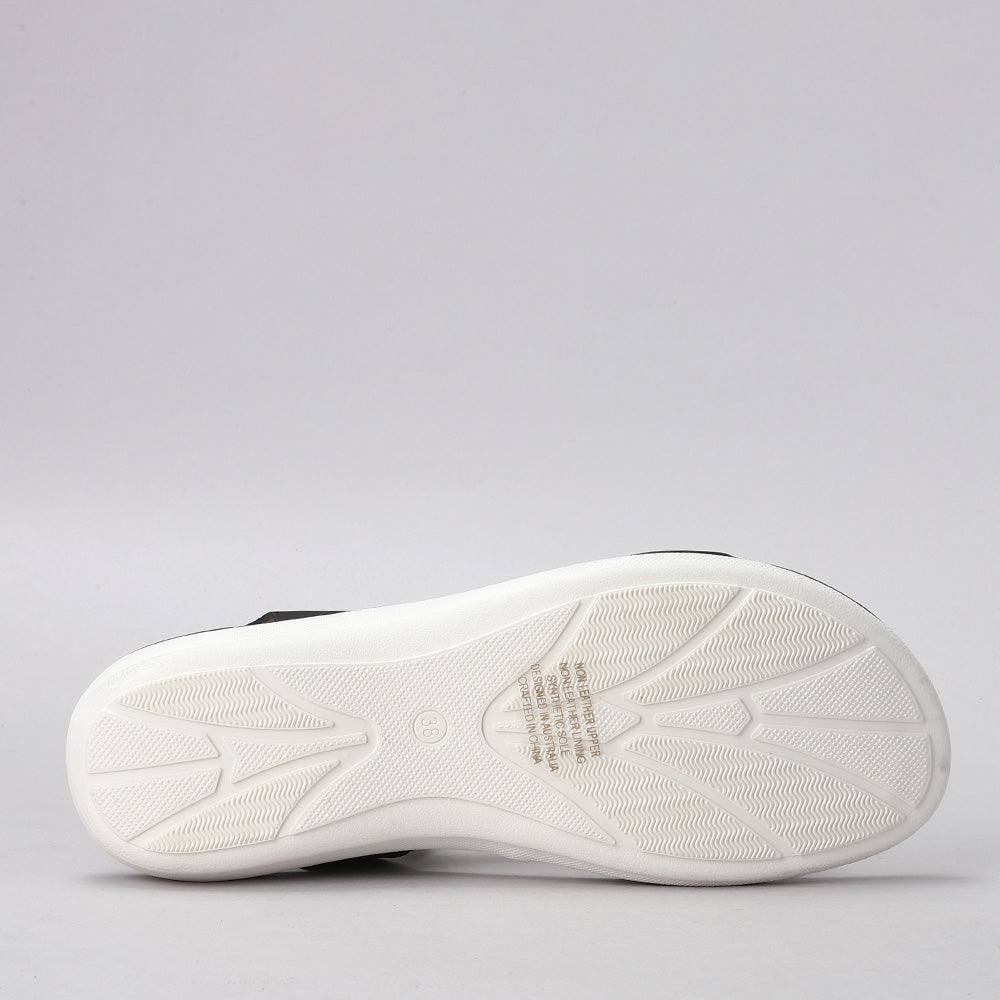 Qing - Black - CC Resorts