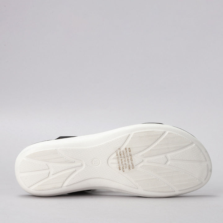 Qing - Black - CC Resorts