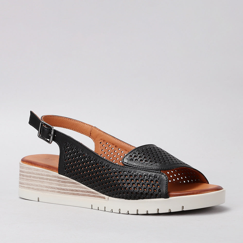 Terina - Black - LE SANSA